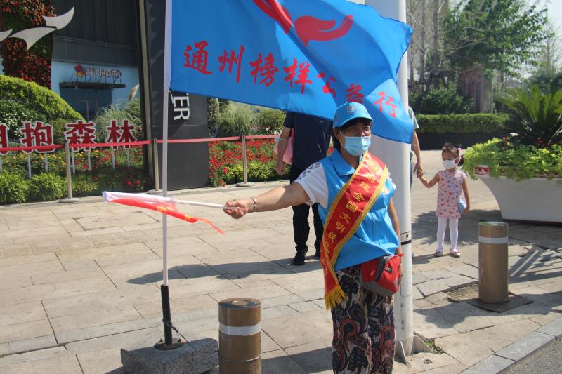 <strong>少妇交换浪荡H肉辣文视频</strong>